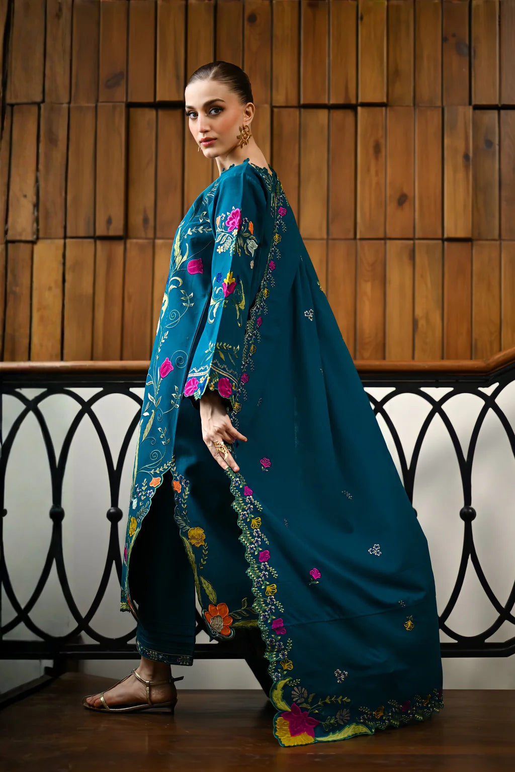 ZAIB UNSTITCHED 3-PC DHANAK EMBROIDERED SHIRT WITH DHANAK EMBROIDERED SHAWL AND TROUSER KZ-2054