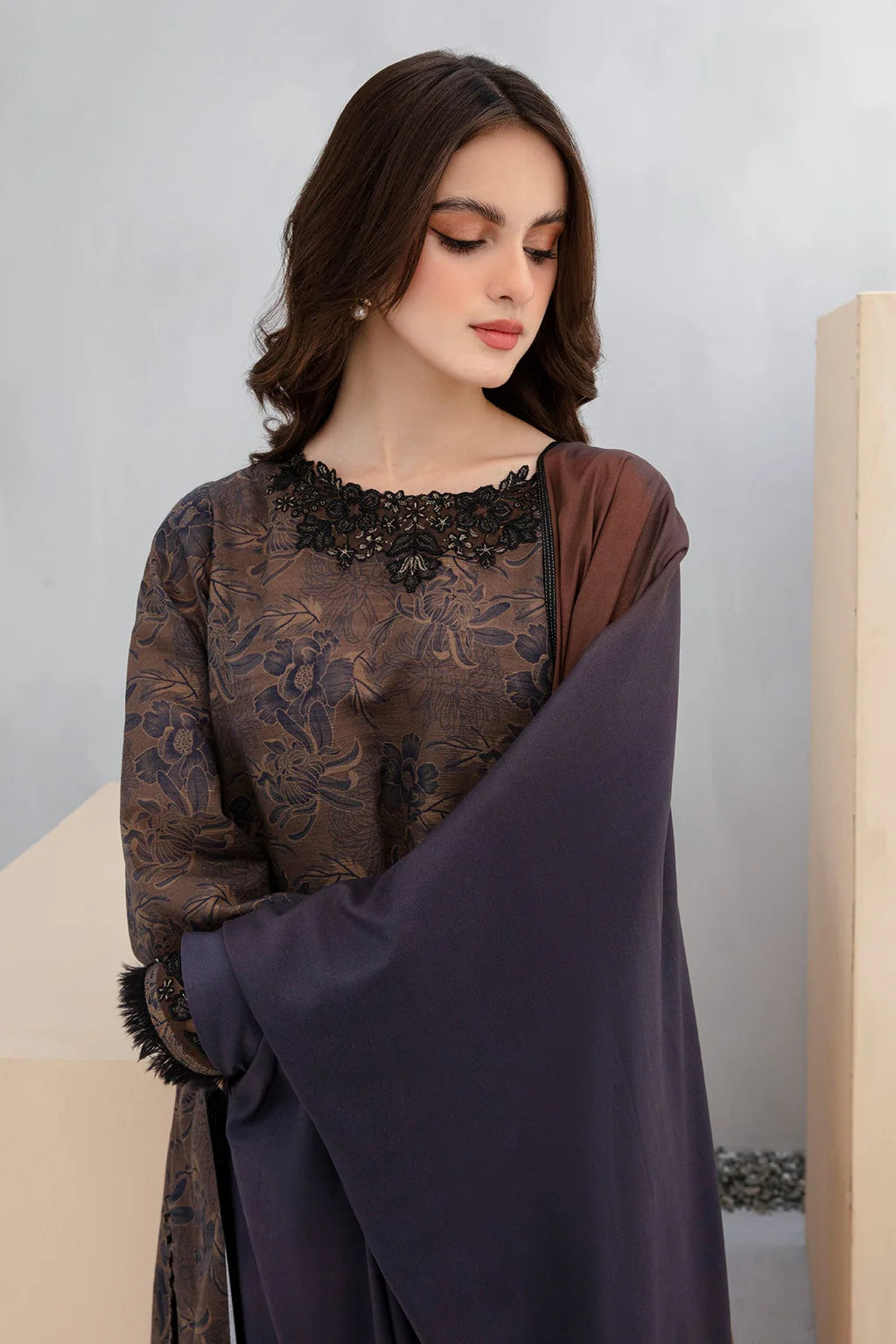 BAROQUE UNSTITCHED 3-PC SLUB KHADDAR PRINTED SHIRT WITH KHADDAR PRINT DUPATTA AND PRINT TROUSER KZ-2039