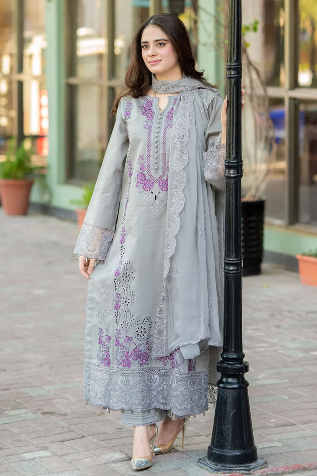 LIBAAS UNSTITCHED 3-PC LAWN EMBROIDERED SHIRT WITH DHANAK EMBROIDERED SHAWL AND TROUSER KZ-2001