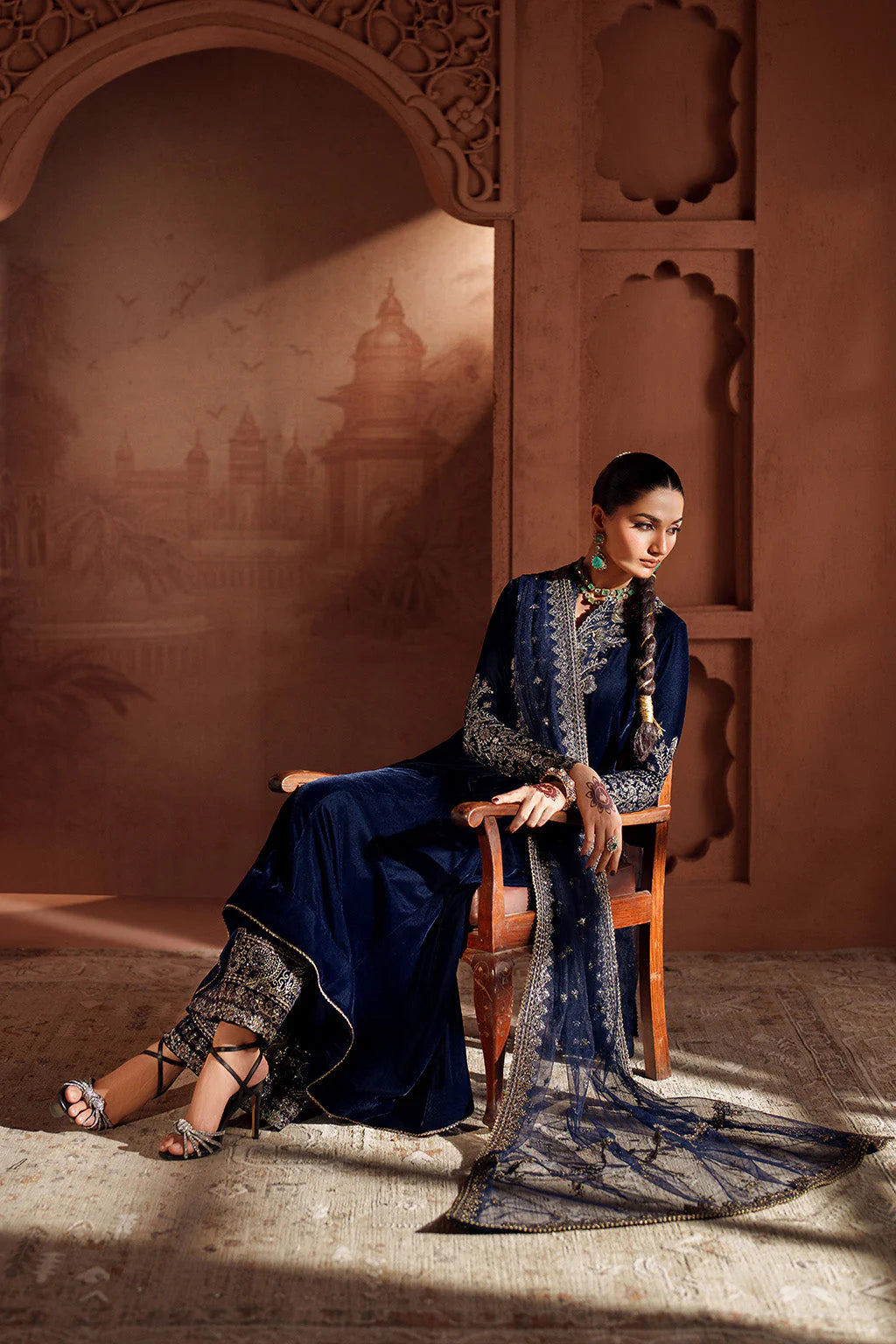 IZNIK UNSTITCHED 3-PC VELVET EMBROIDERED NECKLINE WITH ORGANZA EMBROIDERED DUPATTA & VELVET EMB TROUSER-KZ-2061