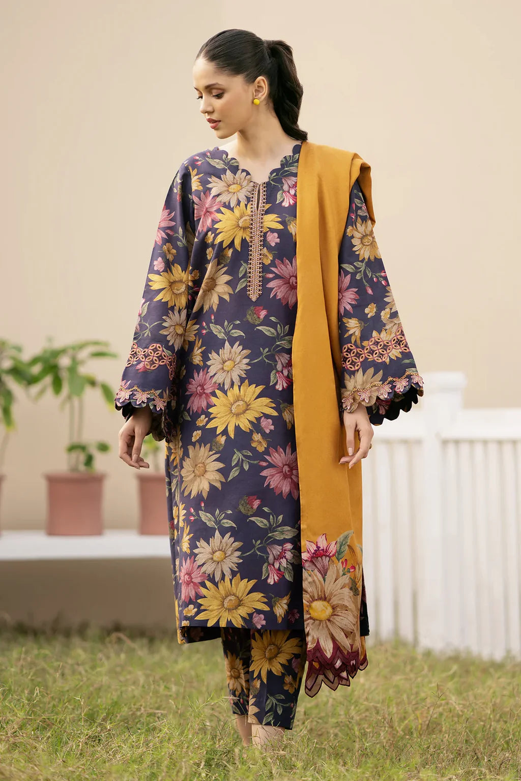 BAROQUE UNSTITCHED 3-PC SLUB KHADDAR PRINTED SHIRT WITH KHADDAR PRINT DUPATTA AND PRINT TROUSER KZ-2034