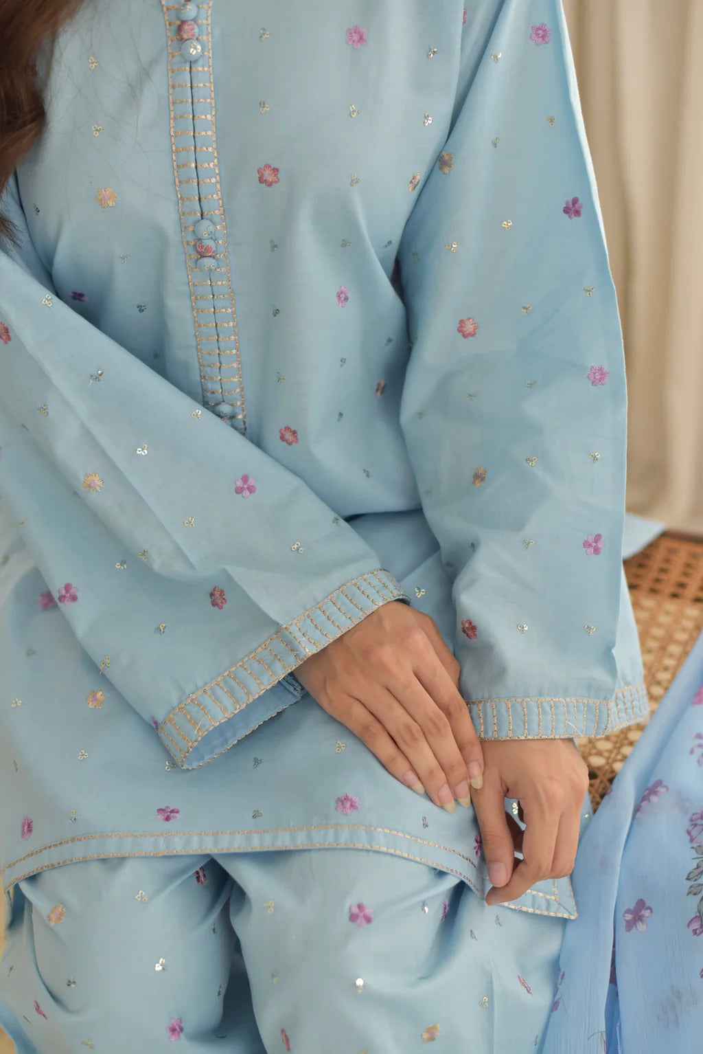 SAPPHIRE UNSTITCHED 3-PC DHANAK EMBROIDERED SHIRT WITH COUTRAI PRINTED SHAWL AND TROUSER KZ-2033