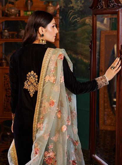 ZAINAB CHOTTANI UNSTITCHED 3-PC VELVET EMBROIDERED SHIRT AND ORGANZA EMBROIDERED DUPATTA WITH SILK TROUSER KZ-2040
