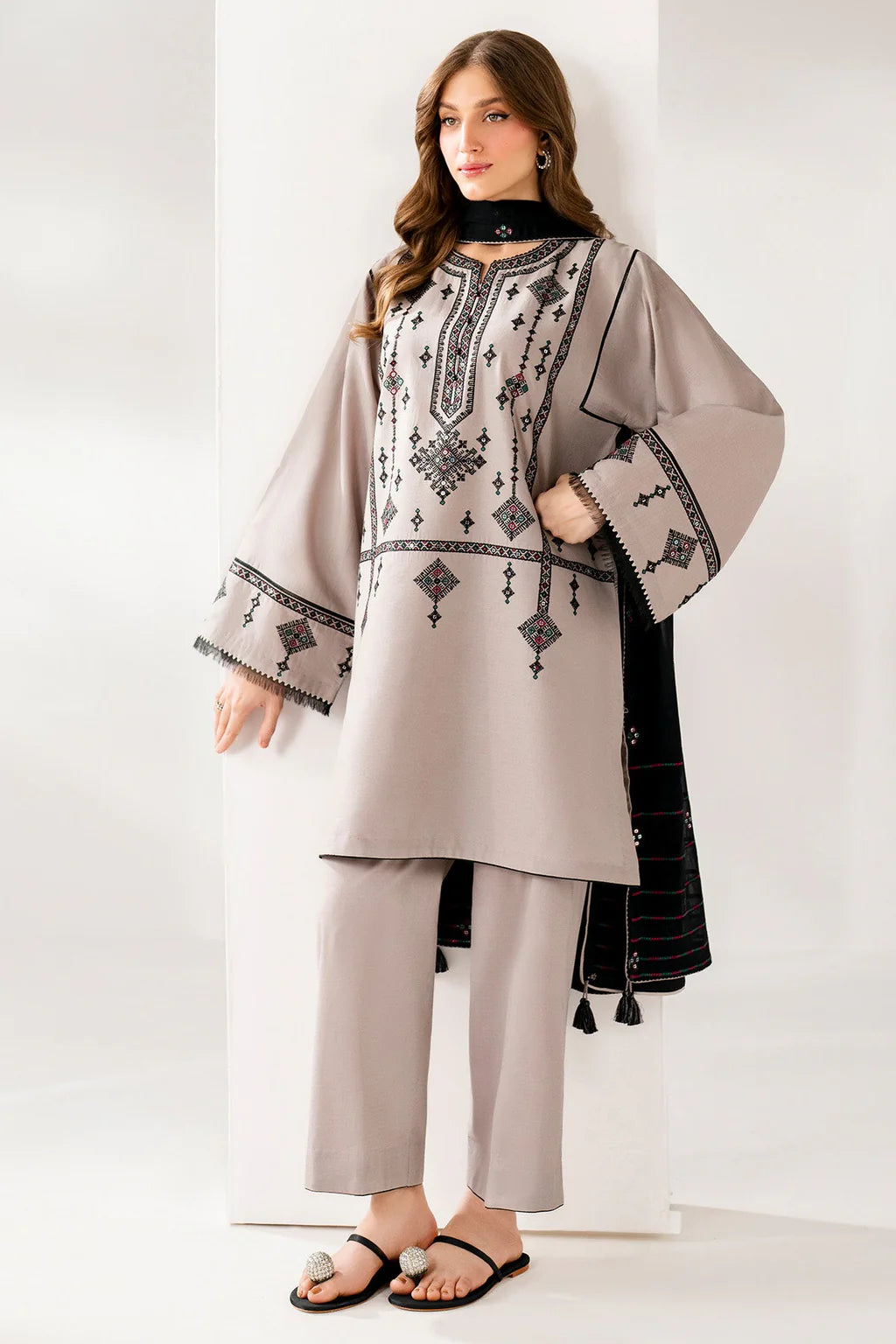 JAZMIN UNSTITCHED 3-PC DHANAK EMBOIDERED SHIRT WITH DHANAK EMBROIDERED SHAWL AND TROUSER KZ-2004