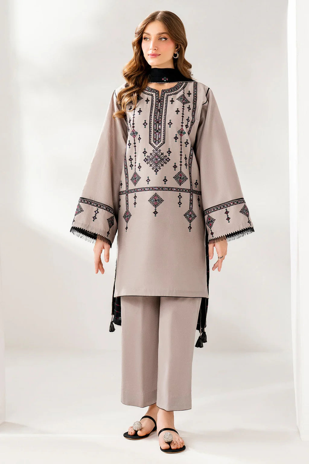 JAZMIN UNSTITCHED 3-PC DHANAK EMBOIDERED SHIRT WITH DHANAK EMBROIDERED SHAWL AND TROUSER KZ-2004