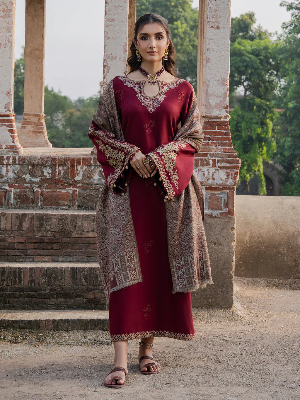 IZEL UNSTITCHED 3-PC DHANAK EMBROIDERED SHIRT WITH COUTRAI PRINTED SHAWL AND TROUSER KZ-2057